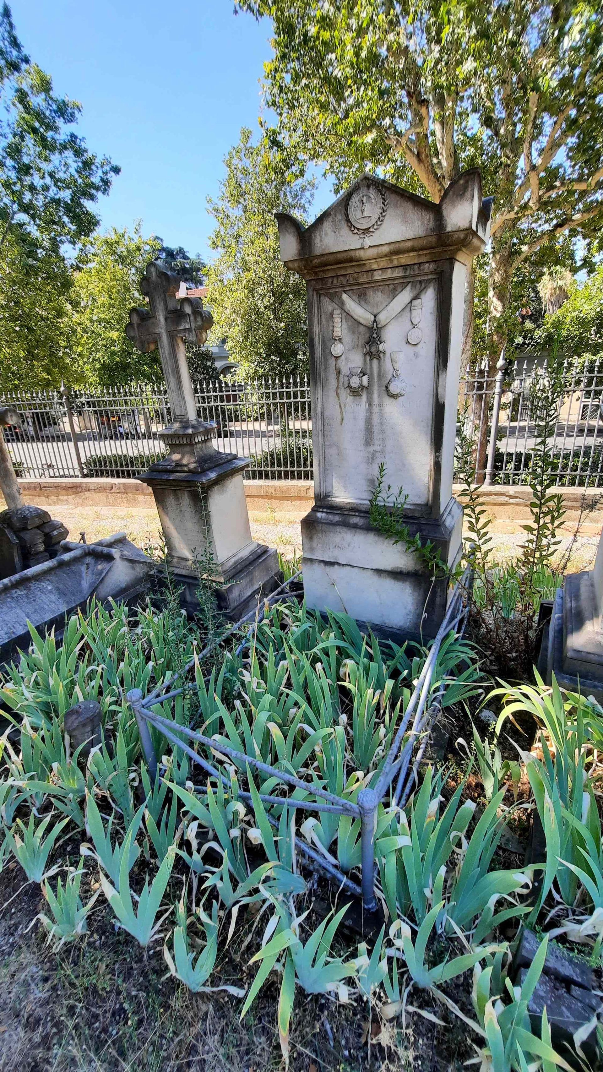 David Dumbreck's tomb, English Cemetery, Florence - 02b.jpg